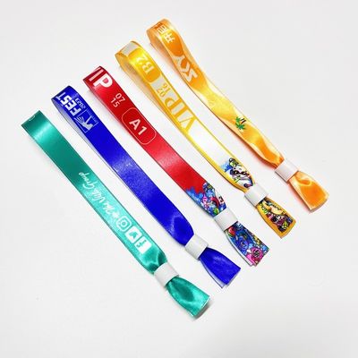 사용자 지정 로고 폴리에스터 직물 손목밴드 콘서트 프로모션 이벤트 선물 조정 가능한 길이