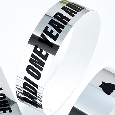 패션 실버 홀로그램 일회용 부드러운 종이 팔찌 반짝이는 스타일 이벤트 입장권 로고 인쇄